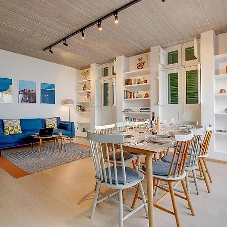 Townhouse With Terrace And Pool ! בית אירוח *